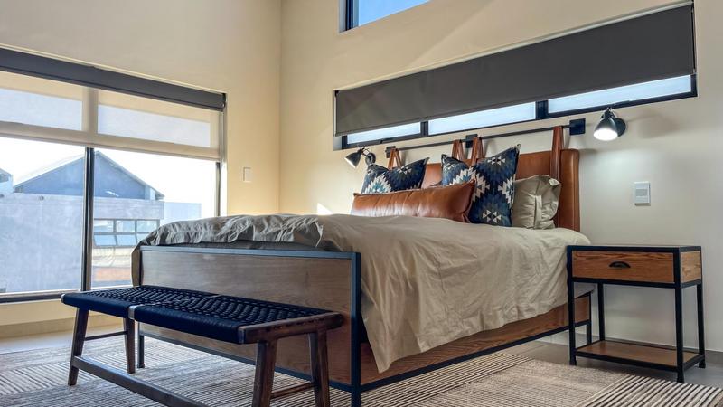 5 Bedroom Property for Sale in Midstream Heights Gauteng