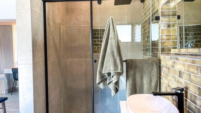 5 Bedroom Property for Sale in Midstream Heights Gauteng