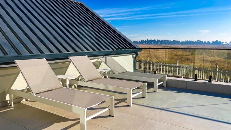 5 Bedroom Property for Sale in Midstream Heights Gauteng