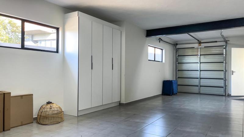 5 Bedroom Property for Sale in Midstream Heights Gauteng