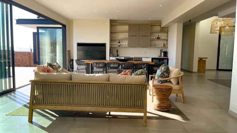 5 Bedroom Property for Sale in Midstream Heights Gauteng