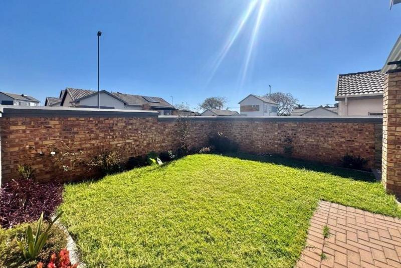 3 Bedroom Property for Sale in Roseacre Gauteng