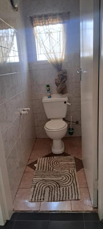 6 Bedroom Property for Sale in Ennerdale Gauteng