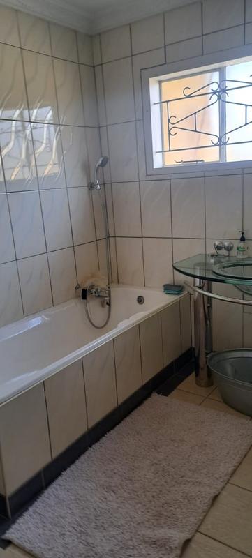 6 Bedroom Property for Sale in Ennerdale Gauteng