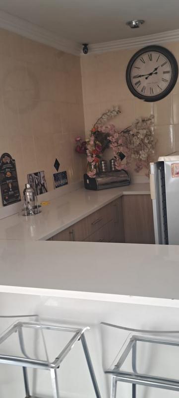 6 Bedroom Property for Sale in Ennerdale Gauteng