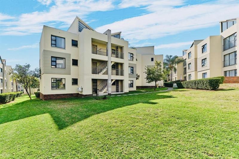 To Let 3 Bedroom Property for Rent in Beverley Gauteng