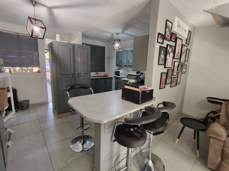 2 Bedroom Property for Sale in Dorandia Gauteng