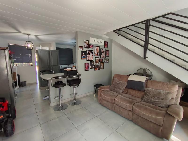 2 Bedroom Property for Sale in Dorandia Gauteng
