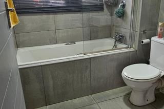 2 Bedroom Property for Sale in Dorandia Gauteng