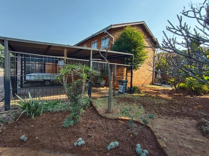 2 Bedroom Property for Sale in Dorandia Gauteng