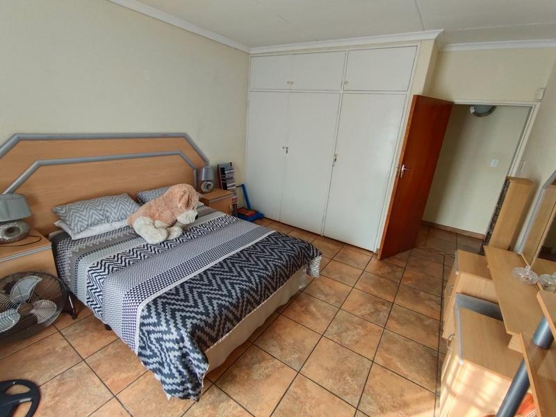 3 Bedroom Property for Sale in Dorandia Gauteng
