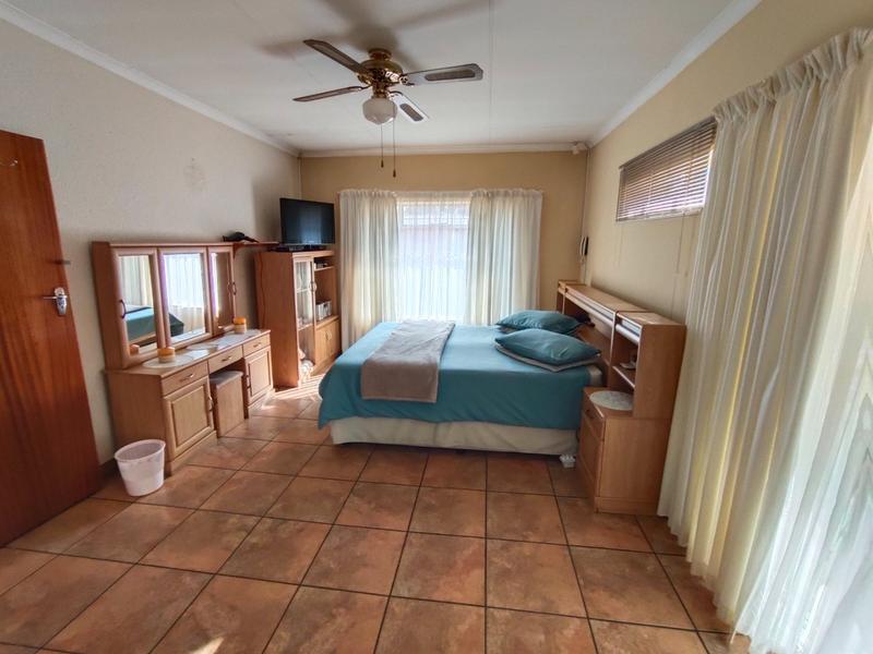3 Bedroom Property for Sale in Dorandia Gauteng