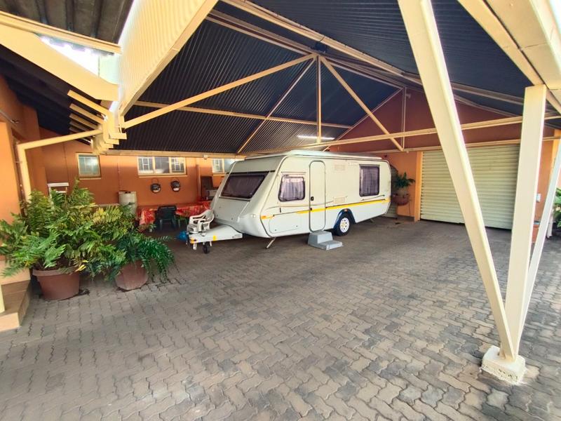 3 Bedroom Property for Sale in Dorandia Gauteng