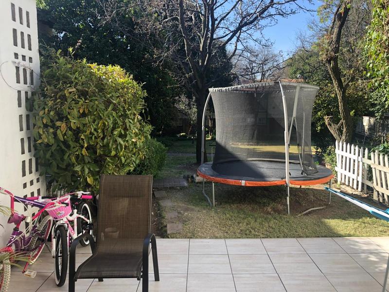 To Let 2 Bedroom Property for Rent in Senderwood Gauteng