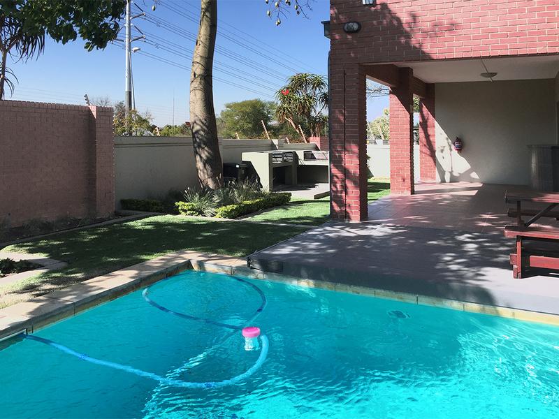 To Let 2 Bedroom Property for Rent in Lonehill Gauteng