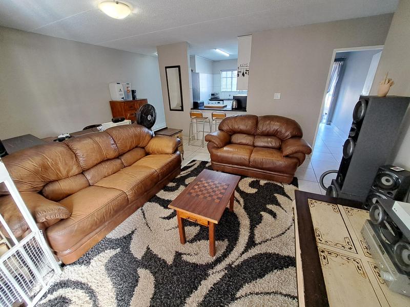 To Let 2 Bedroom Property for Rent in Faerie Glen Gauteng