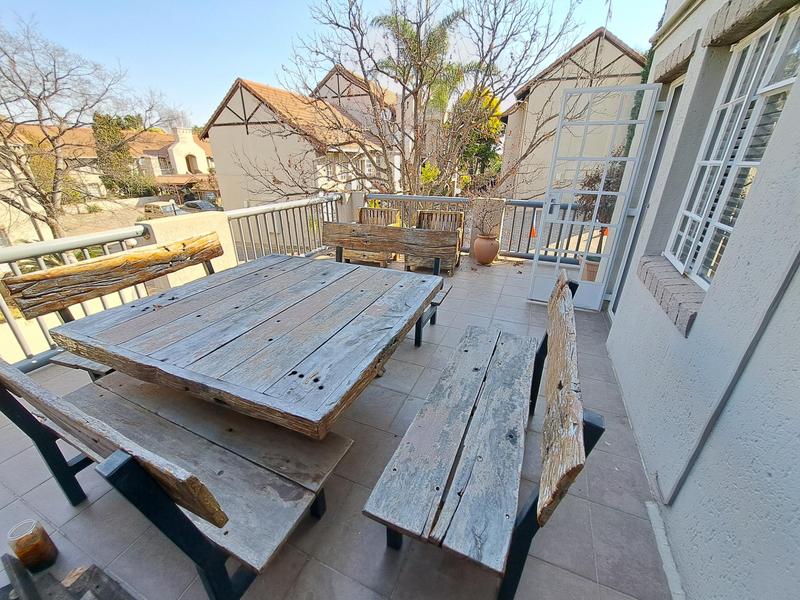 To Let 2 Bedroom Property for Rent in Faerie Glen Gauteng