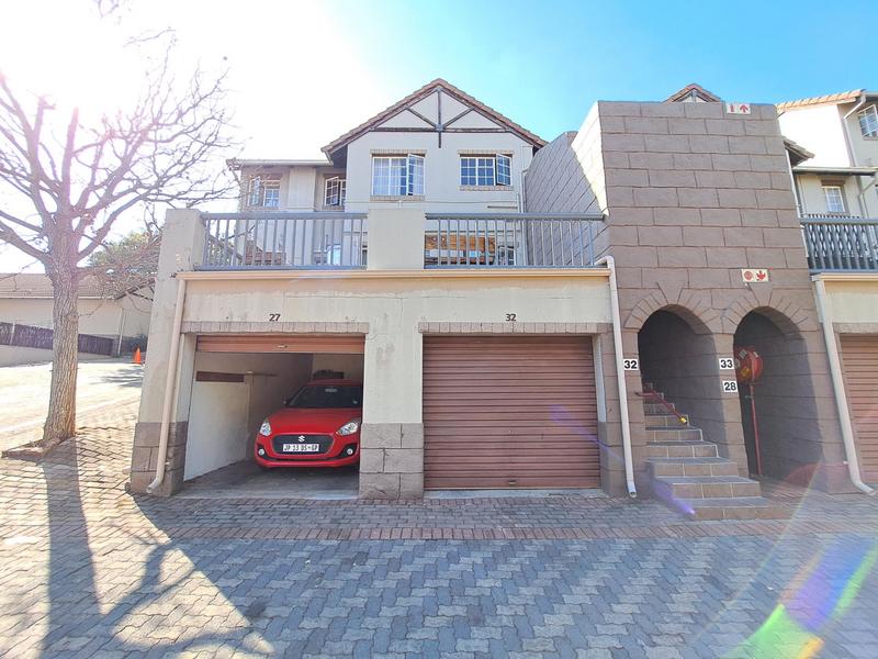 To Let 2 Bedroom Property for Rent in Faerie Glen Gauteng