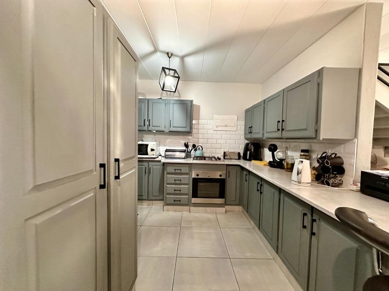 2 Bedroom Property for Sale in Dorandia Gauteng