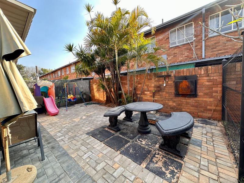 2 Bedroom Property for Sale in Dorandia Gauteng