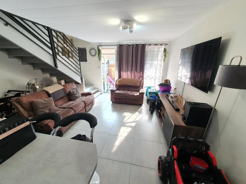 2 Bedroom Property for Sale in Dorandia Gauteng