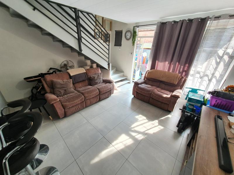 2 Bedroom Property for Sale in Dorandia Gauteng