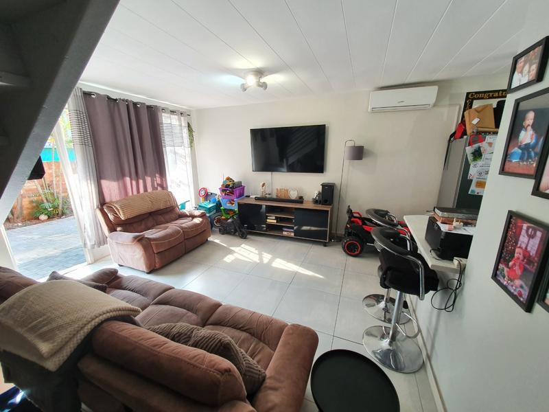 2 Bedroom Property for Sale in Dorandia Gauteng