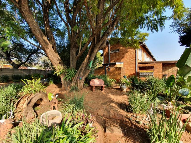 2 Bedroom Property for Sale in Dorandia Gauteng