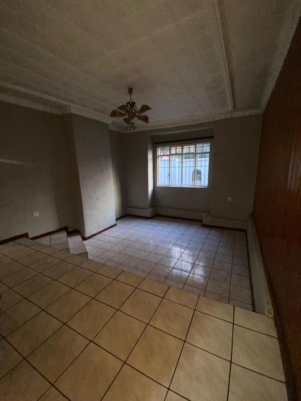 To Let 3 Bedroom Property for Rent in Bezuidenhout Valley Gauteng