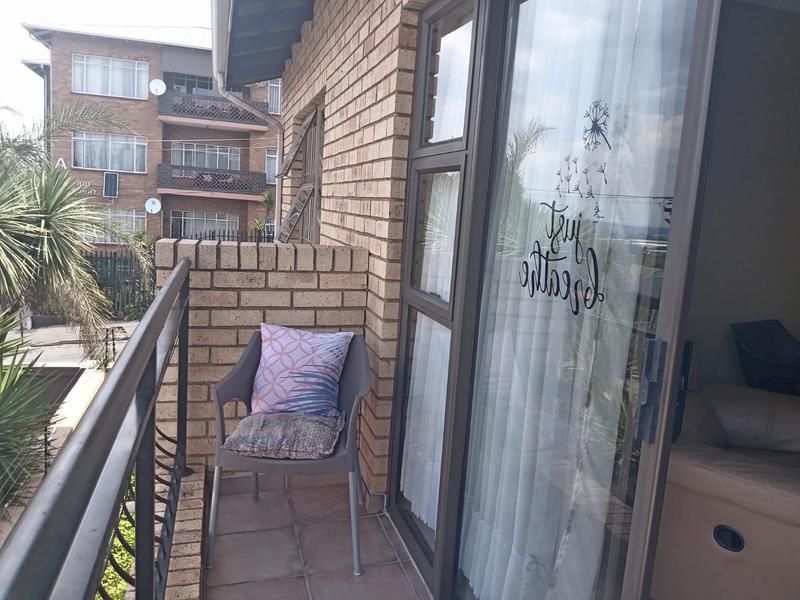 2 Bedroom Property for Sale in Primrose Hill Gauteng