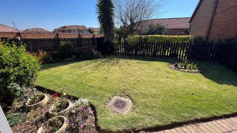 To Let 2 Bedroom Property for Rent in Brentwood Park Gauteng