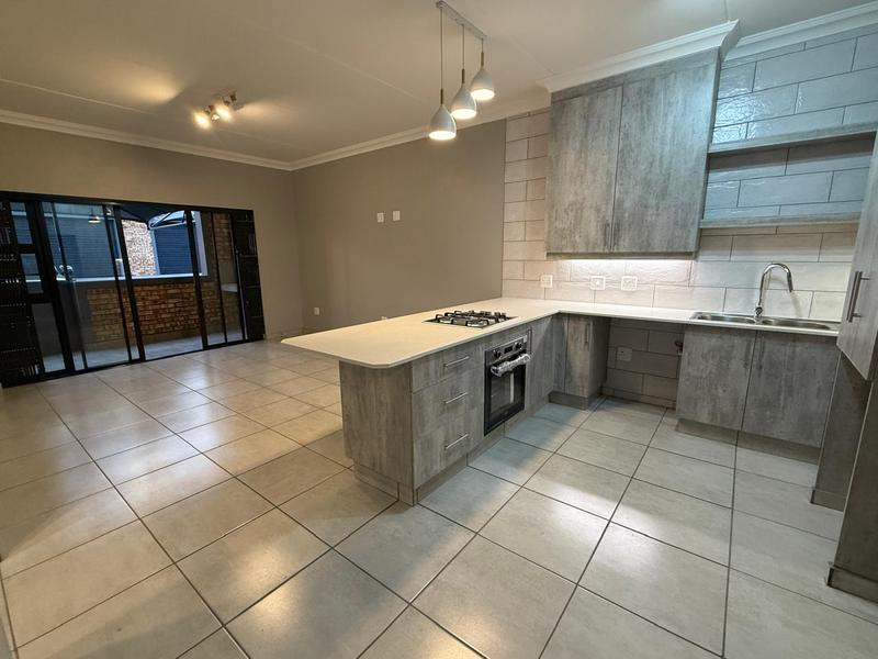 2 Bedroom Property for Sale in Kenmare Gauteng