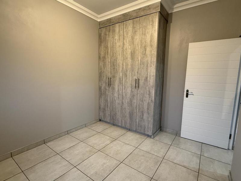 2 Bedroom Property for Sale in Kenmare Gauteng