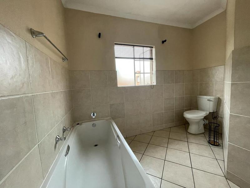 To Let 3 Bedroom Property for Rent in Willowbrook Gauteng