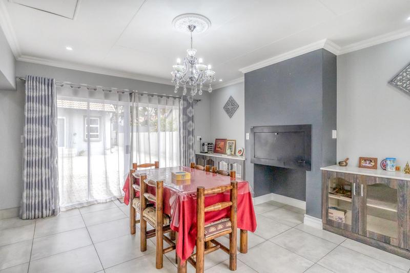 5 Bedroom Property for Sale in Country View Estate Gauteng
