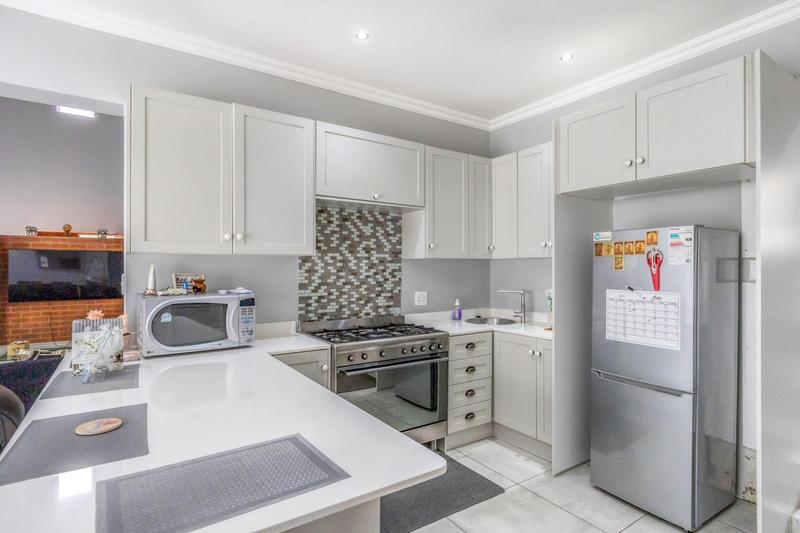 5 Bedroom Property for Sale in Country View Estate Gauteng