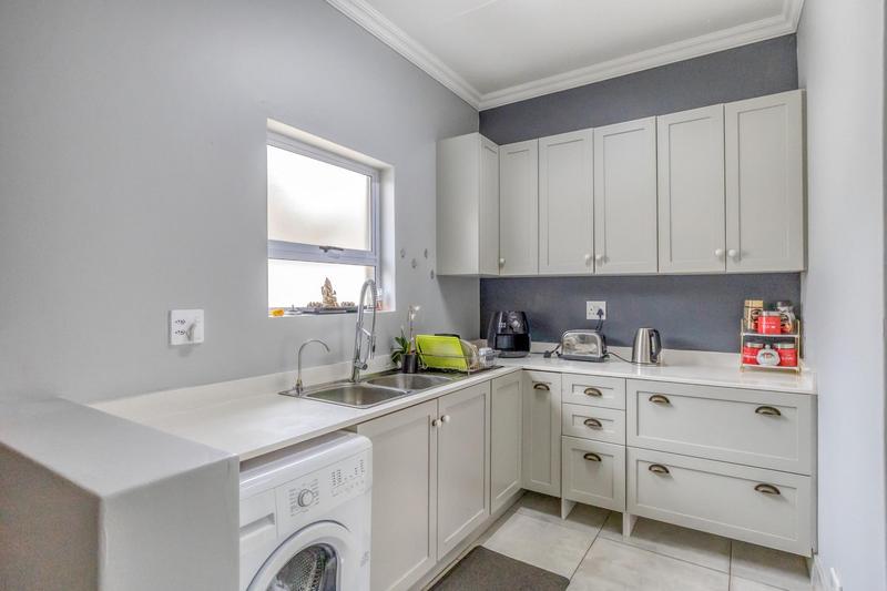5 Bedroom Property for Sale in Country View Estate Gauteng