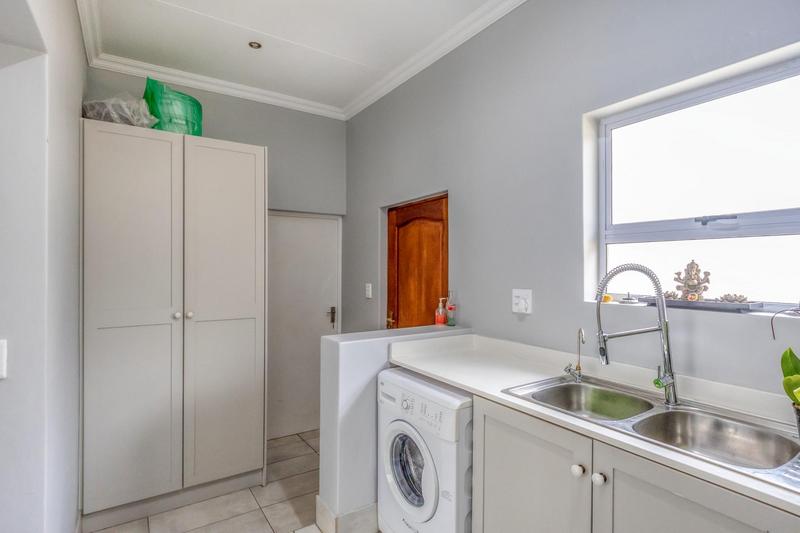 5 Bedroom Property for Sale in Country View Estate Gauteng