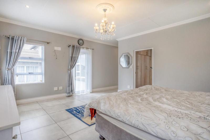 5 Bedroom Property for Sale in Country View Estate Gauteng
