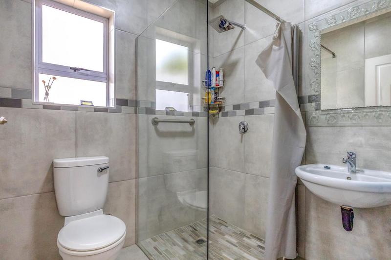 5 Bedroom Property for Sale in Country View Estate Gauteng