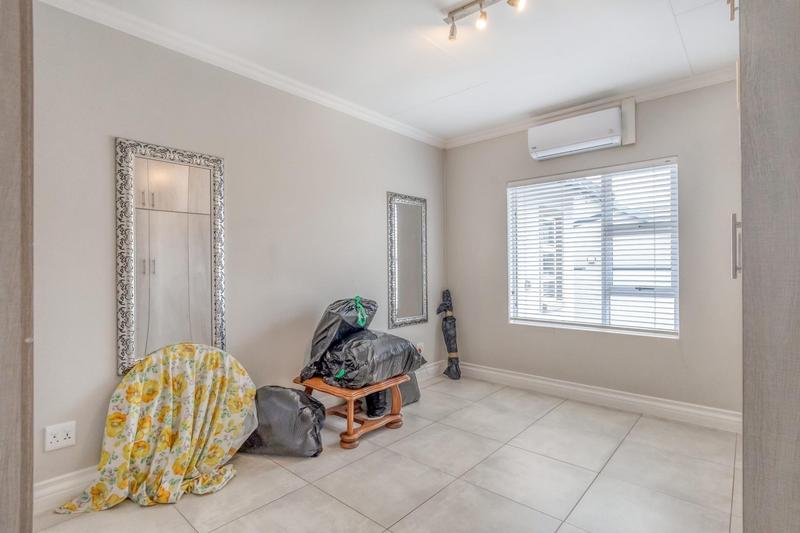 5 Bedroom Property for Sale in Country View Estate Gauteng