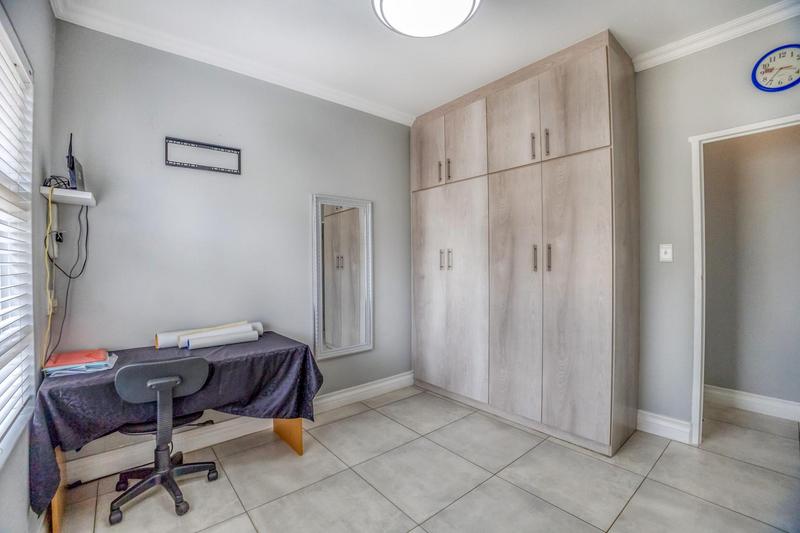 5 Bedroom Property for Sale in Country View Estate Gauteng