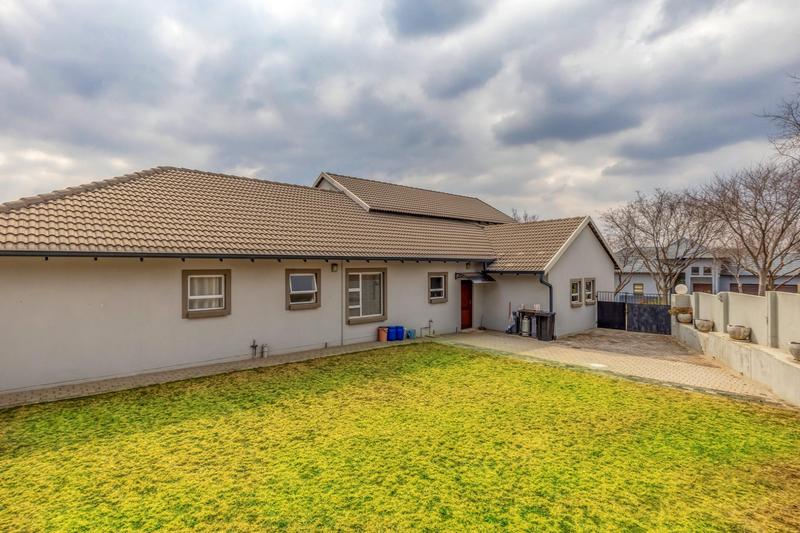 5 Bedroom Property for Sale in Country View Estate Gauteng