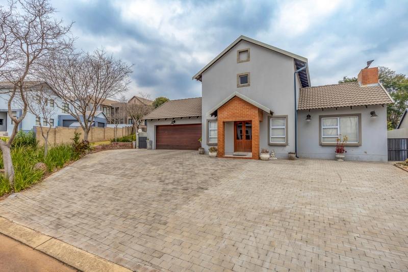 5 Bedroom Property for Sale in Country View Estate Gauteng