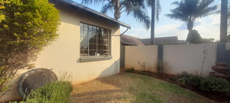 To Let 3 Bedroom Property for Rent in Highveld Gauteng