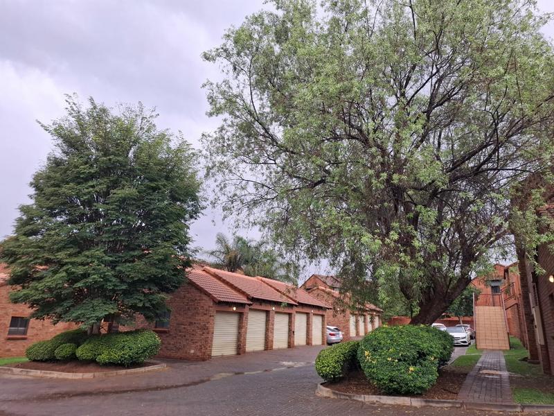 To Let 2 Bedroom Property for Rent in Mooikloof Ridge Gauteng