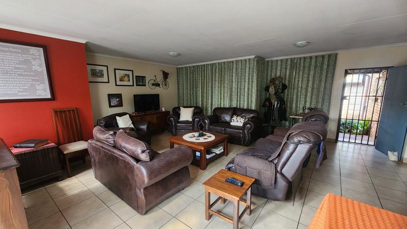 2 Bedroom Property for Sale in Doornpoort Gauteng