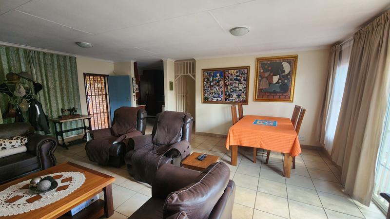 2 Bedroom Property for Sale in Doornpoort Gauteng
