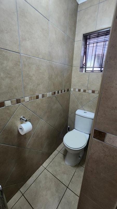 2 Bedroom Property for Sale in Doornpoort Gauteng