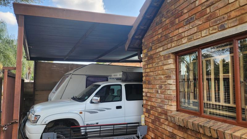 2 Bedroom Property for Sale in Doornpoort Gauteng